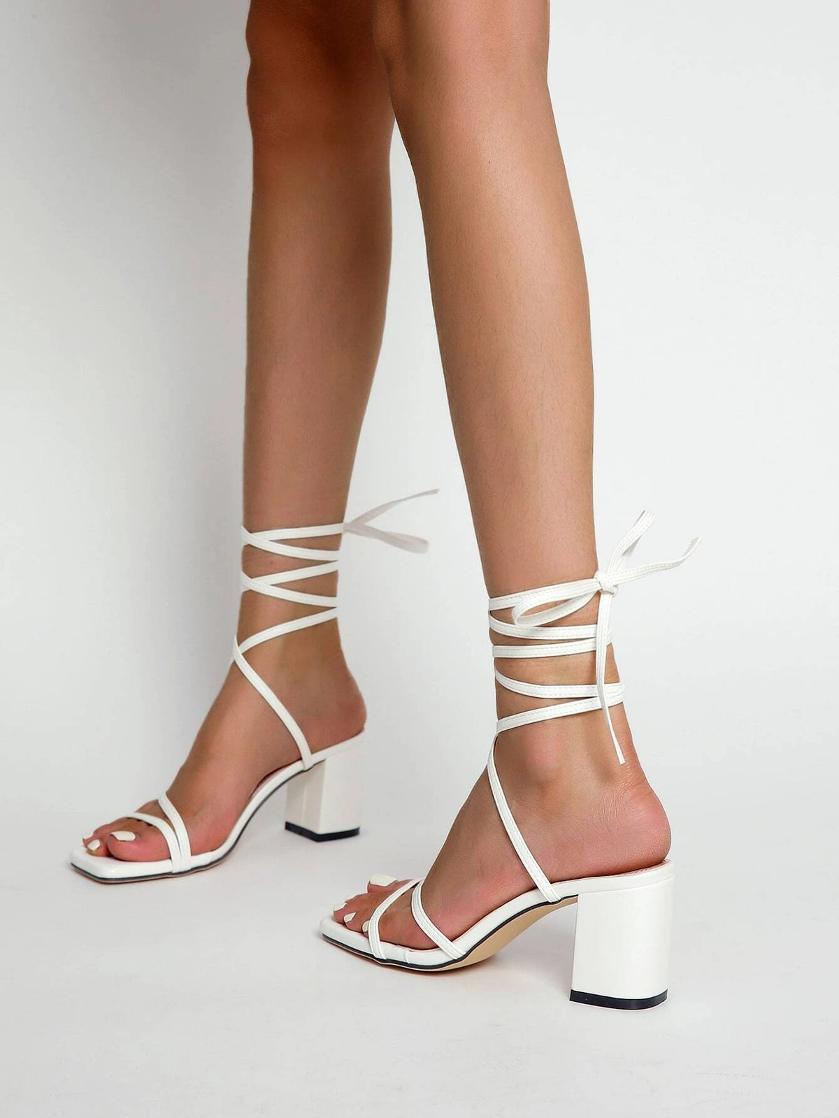 Sandales à Brides | Talon Carré | Élégance Confortable