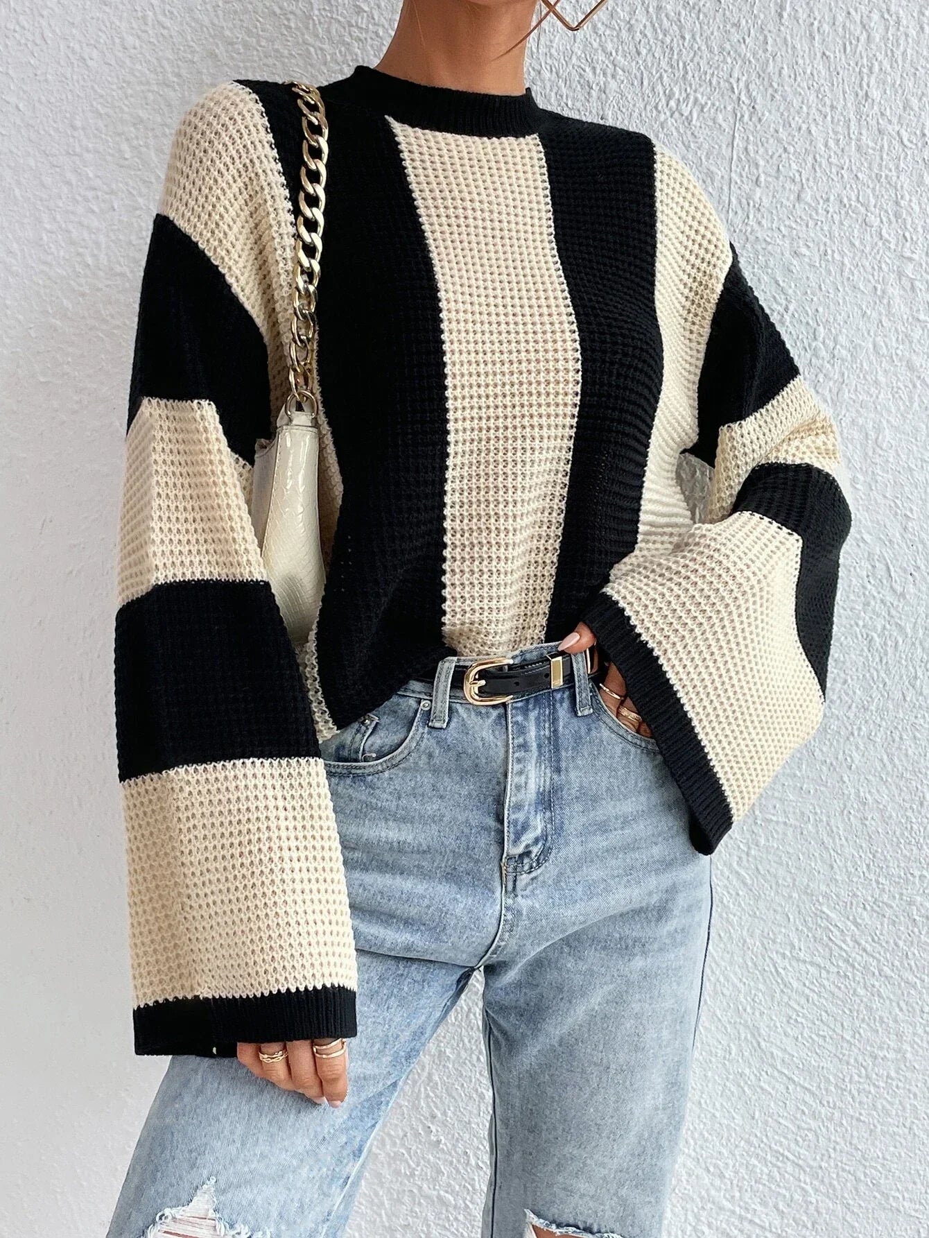 Pull Femme | Rayures Contrastées et Coupe Droite | Idéal pour un look casual tendance et confortable