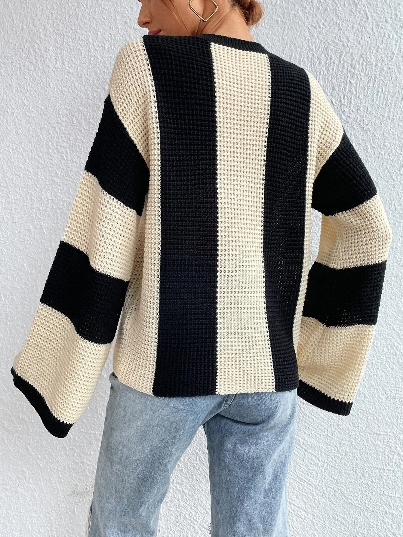 Pull Femme | Rayures Contrastées et Coupe Droite | Idéal pour un look casual tendance et confortable