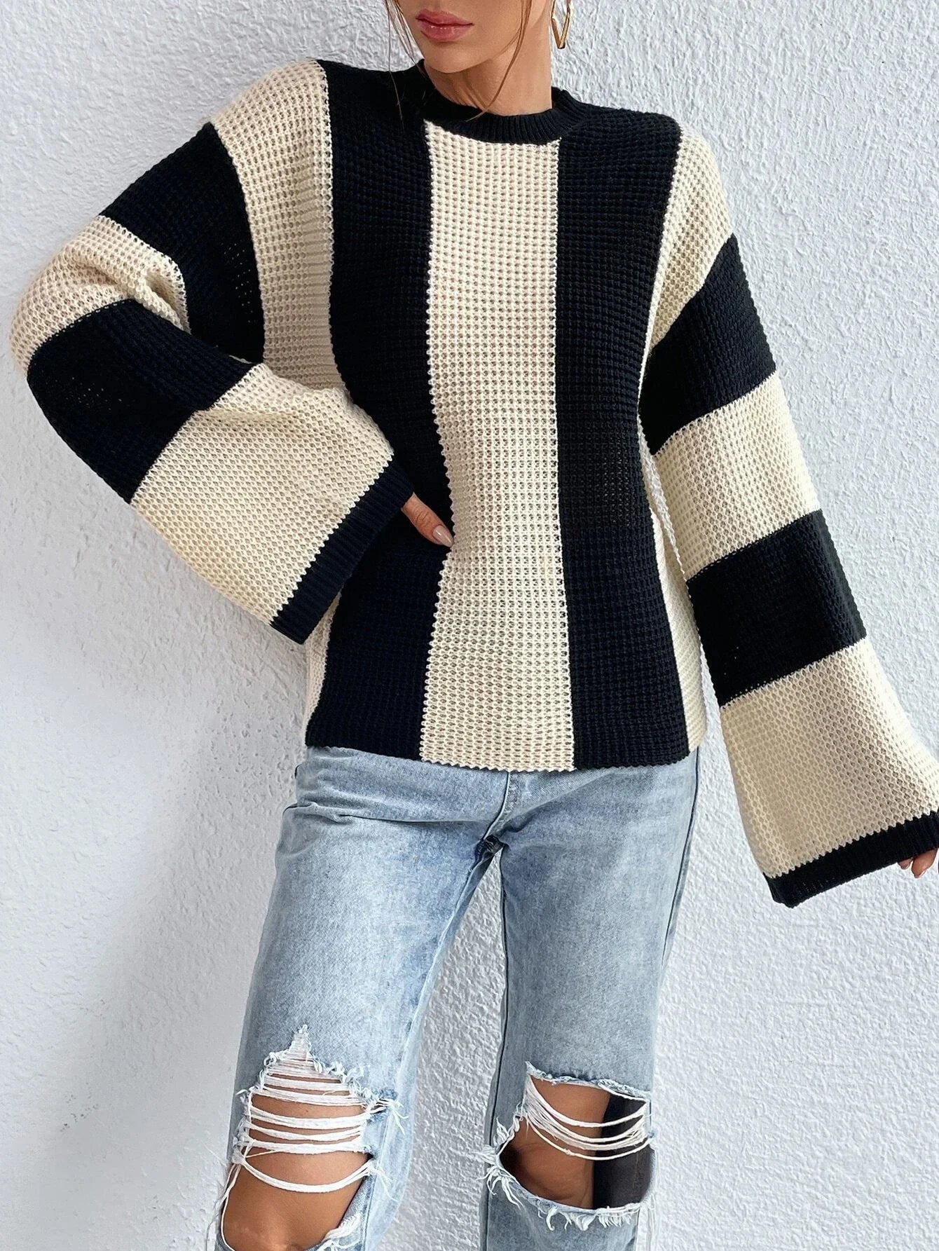 Pull Femme | Rayures Contrastées et Coupe Droite | Idéal pour un look casual tendance et confortable
