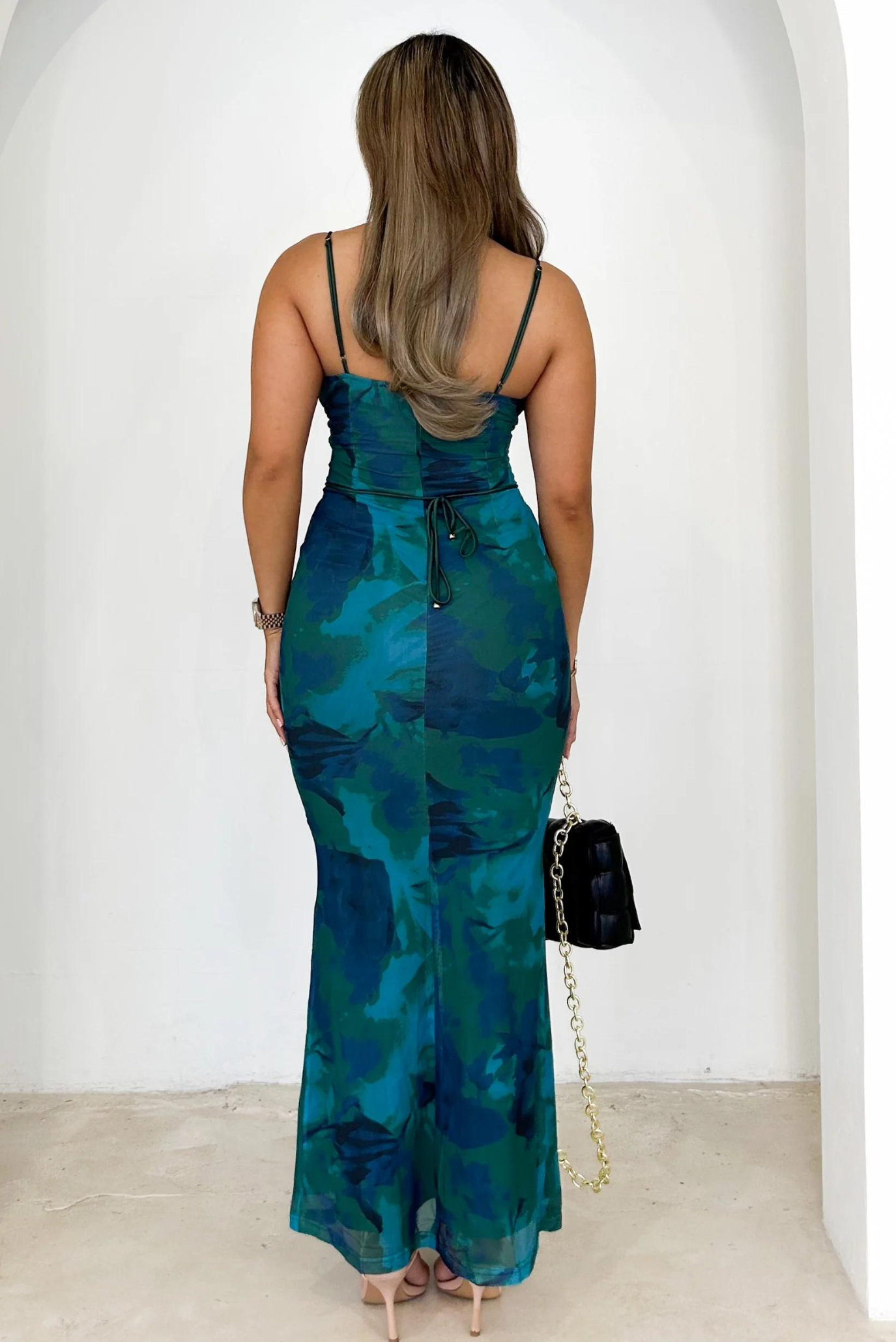 Robe Longue Imprimée | Décolleté Drapé Élégant | Tissu Fluide Léger | Idéale pour Été ou Soirée Bord de Mer