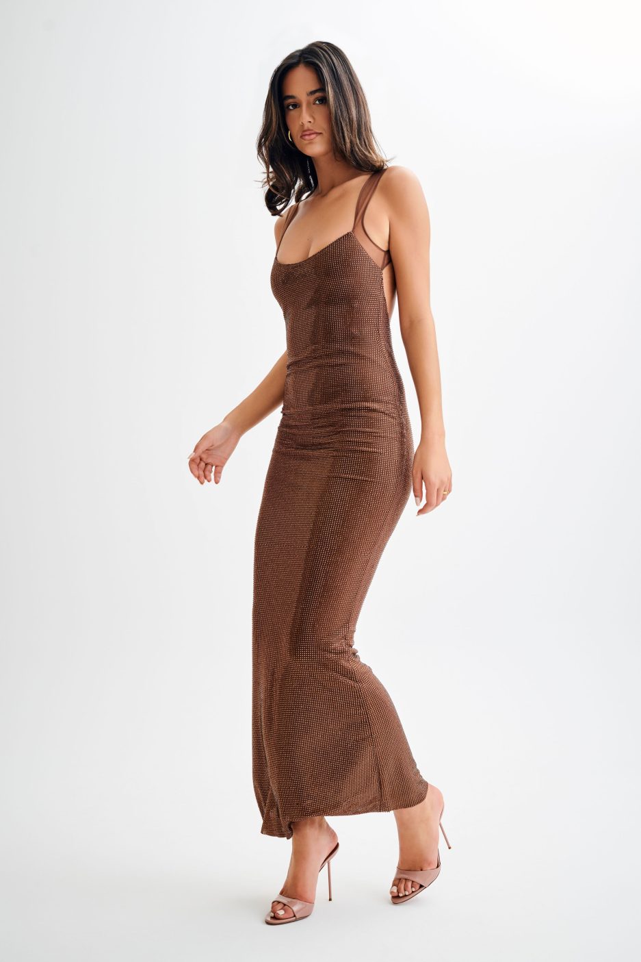Robe Longue | Bretelles Fines et Dos Nu | Idéale pour une soirée d’été ou une occasion chic