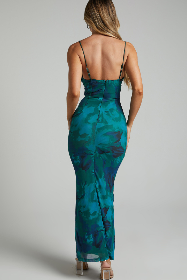 Robe Longue Imprimée | Décolleté Drapé Élégant | Tissu Fluide Léger | Idéale pour Été ou Soirée Bord de Mer