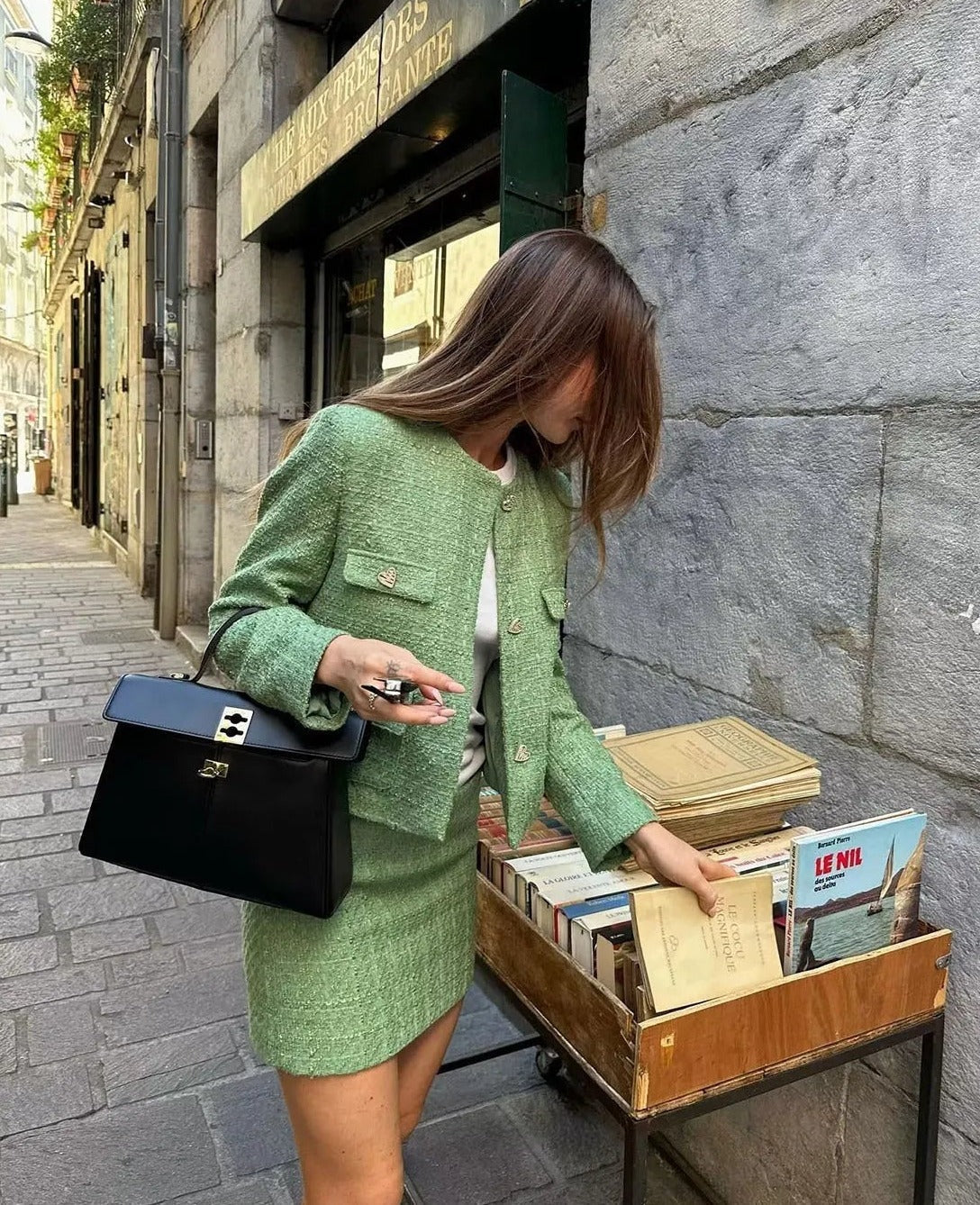 Ensemble Jupe et Veste | Tissu Texturé Élégant | Idéal pour Réunions ou Sorties Raffinées