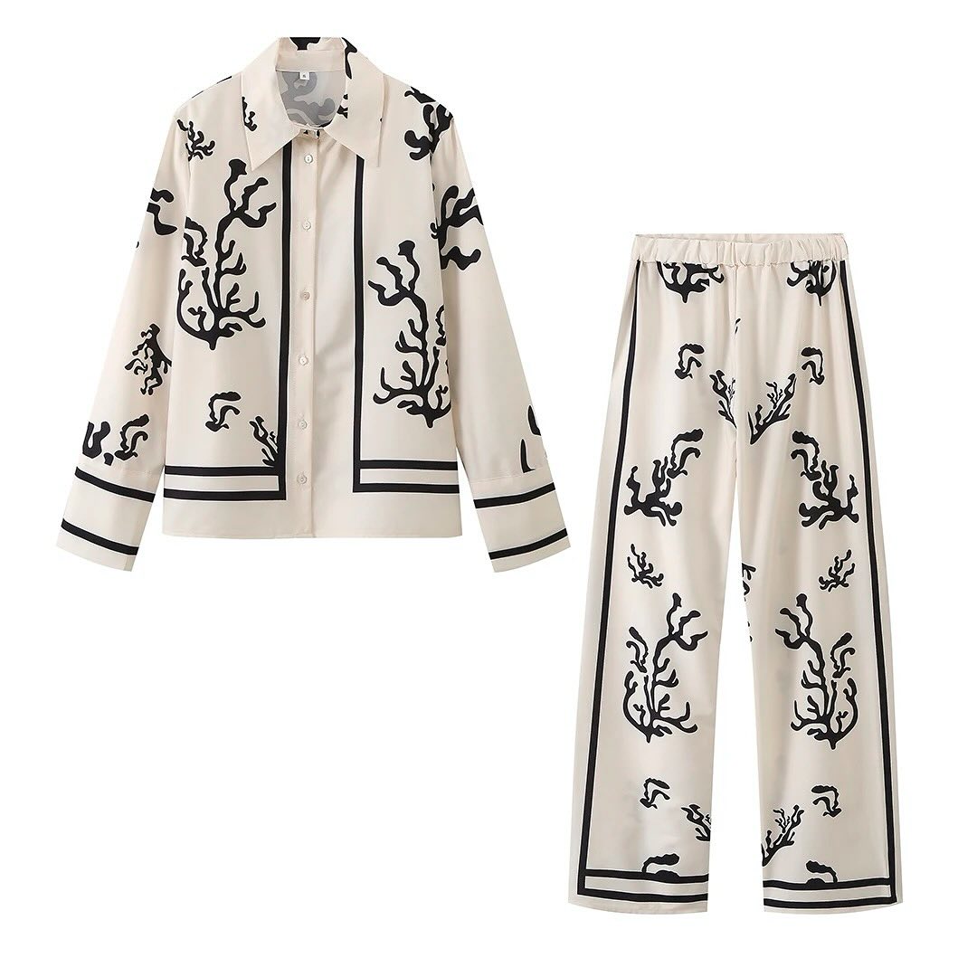 Ensemble Femme Élégant | Chemise Graphique + Pantalon Fluide | Confort et Style | Parfait pour les sorties décontractées