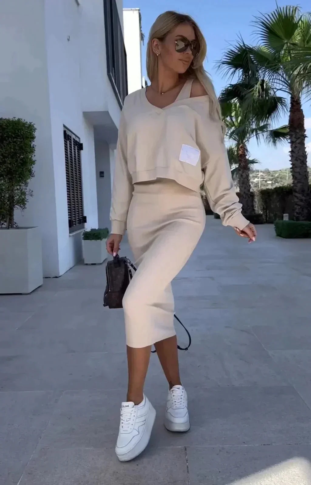 Ensemble Décontracté | Jupe Ajustée et Haut Loose | Style Minimal Chic | Parfait pour Sorties Urbaines ou Détente