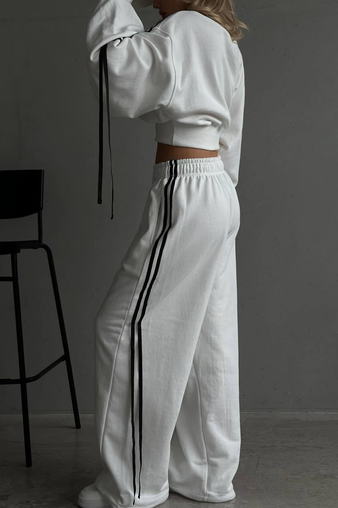 Pantalon de survêtement | Coupe Large | Bandes contrastées | Parfait pour détente et streetwear
