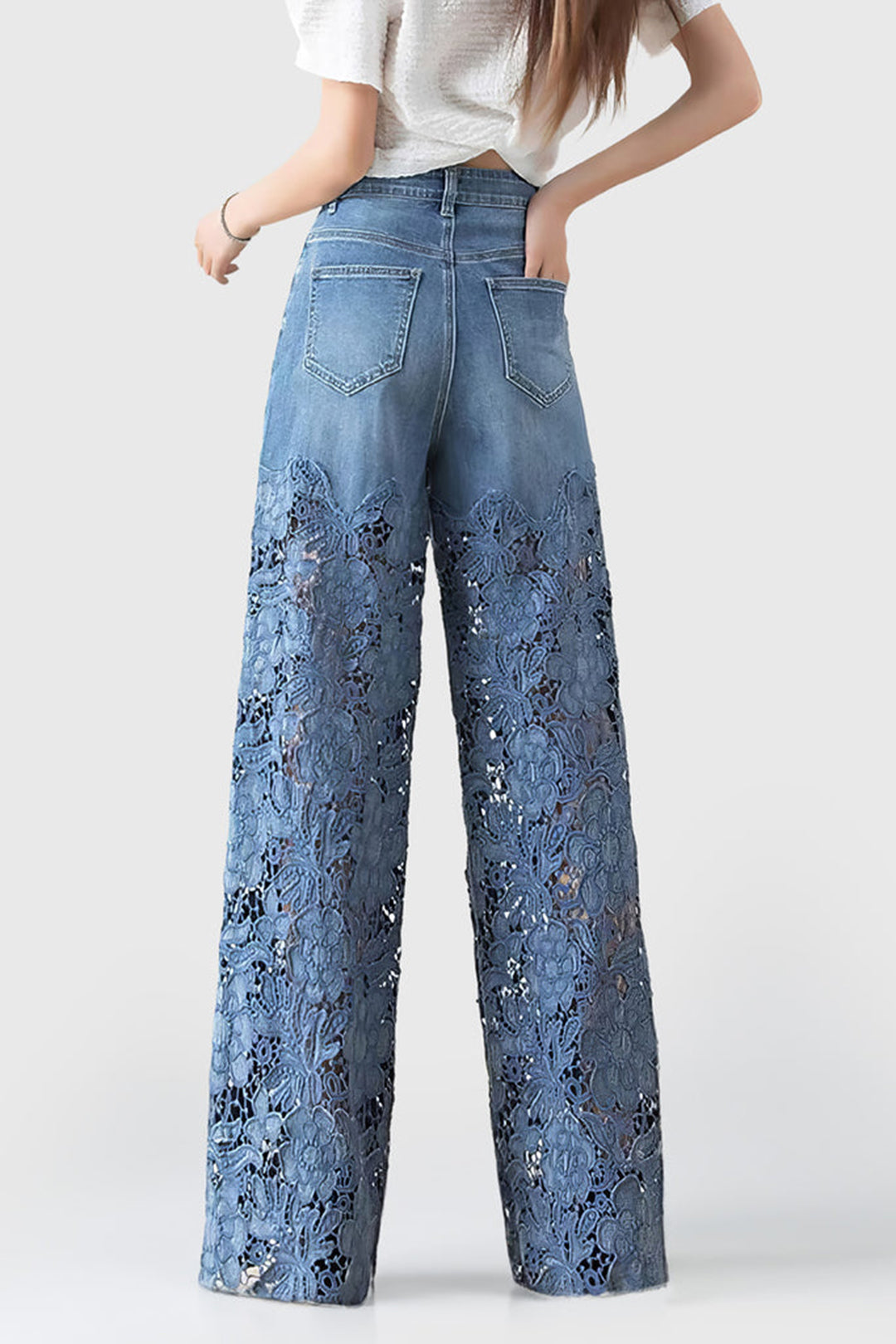 Jean Large Femme | Broderie Florale et Effet Ajouré | Idéal pour Soirées Estivales ou Tenues Tendance