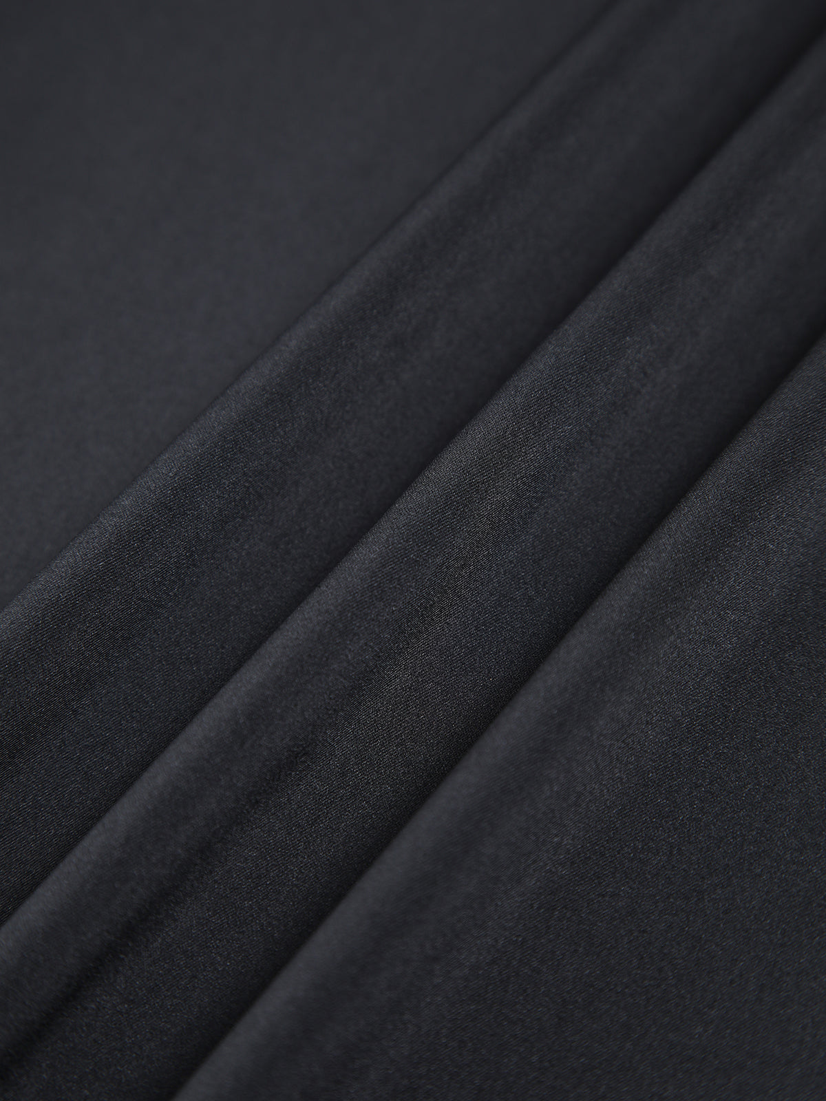 Robe Satinée | Bretelles Perles | Slip Dress | Idéale pour cocktails d’été