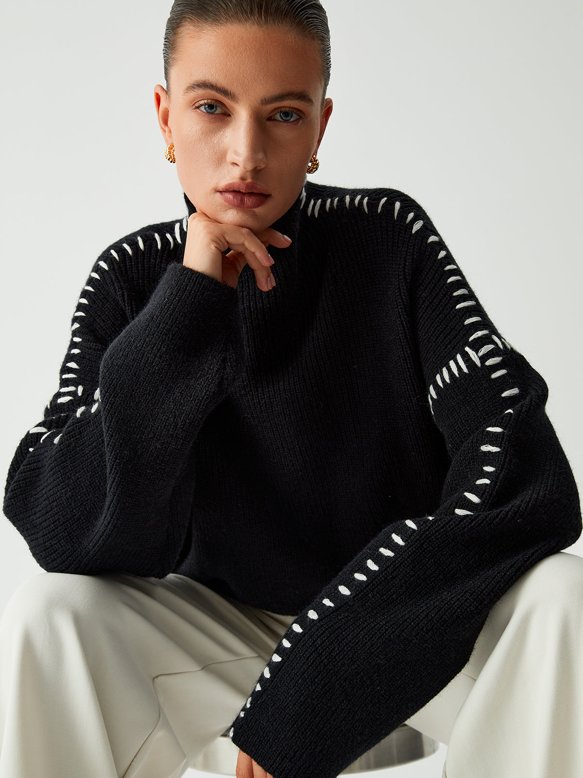 Pull Femme | Détails Contrastés et Coupe Ample | Idéal pour un look moderne et structuré