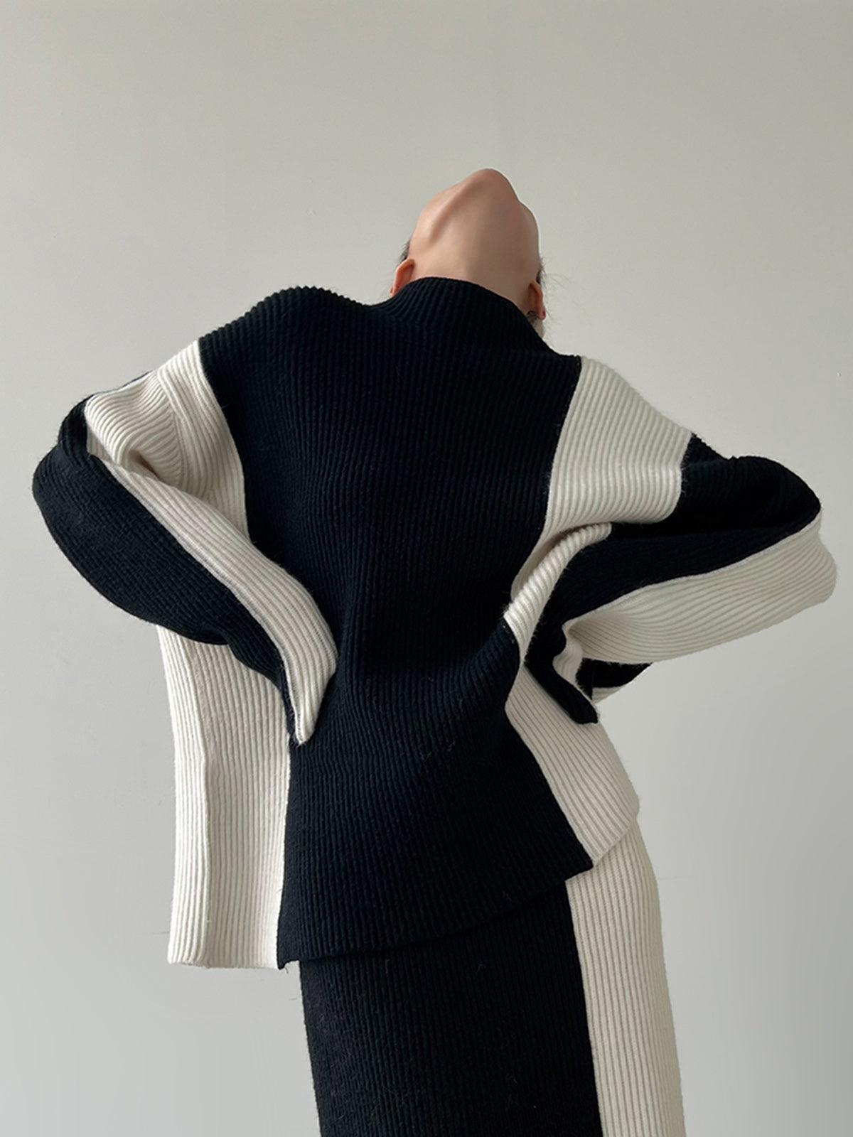 Ensemble Maille | Bicolore Noir & Écru | Confort et Style | Idéal pour automne