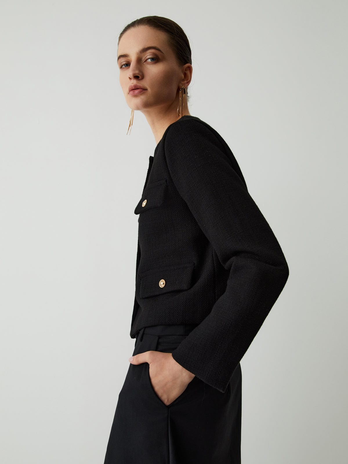 Veste Femme Chic | Coupe Courte Structurée | Look Élégant pour Bureau ou Sorties