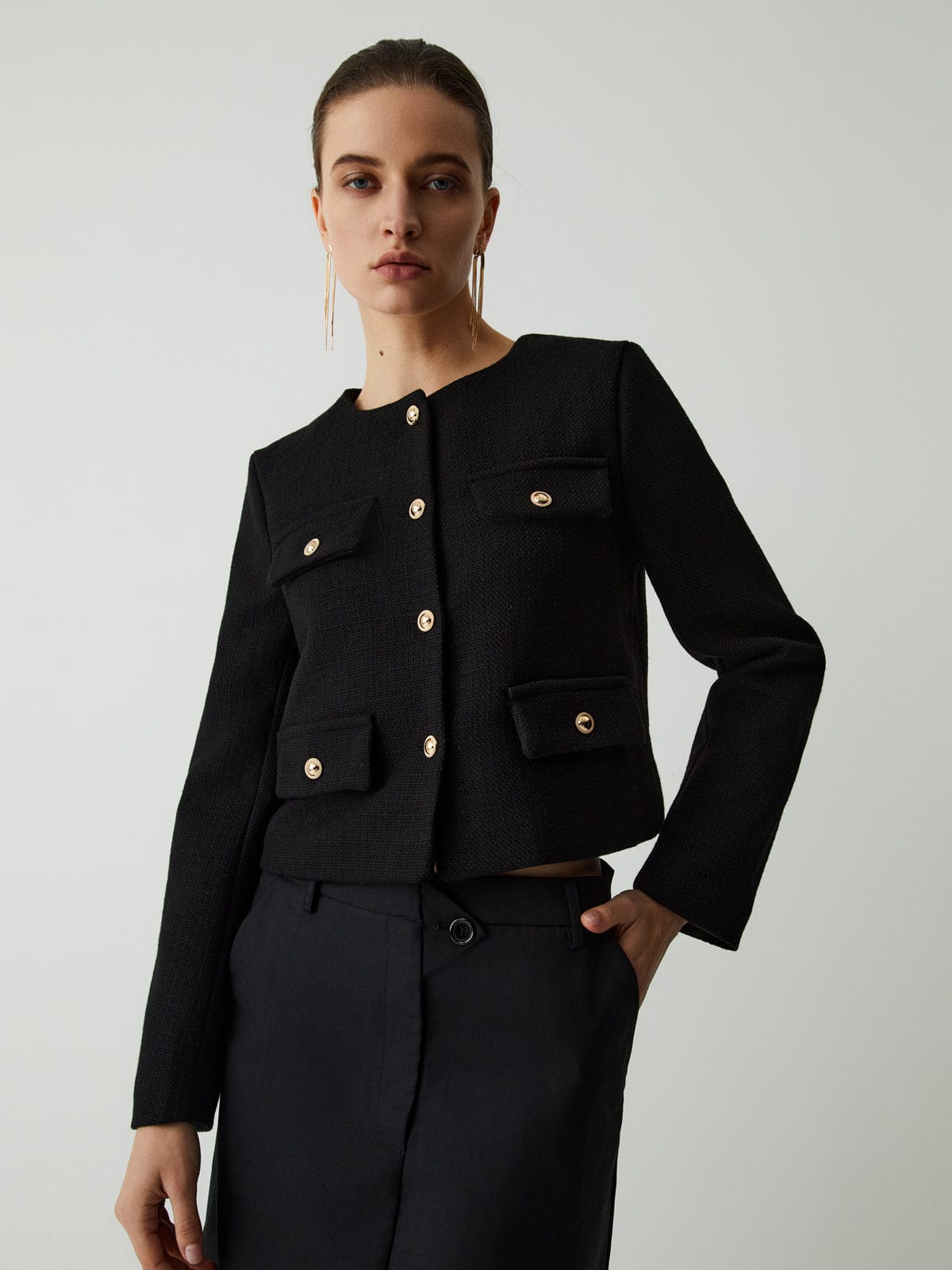 Veste Femme Chic | Coupe Courte Structurée | Look Élégant pour Bureau ou Sorties