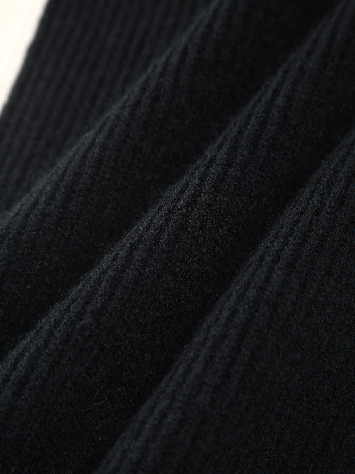 Ensemble Maille | Bicolore Noir & Écru | Confort et Style | Idéal pour automne