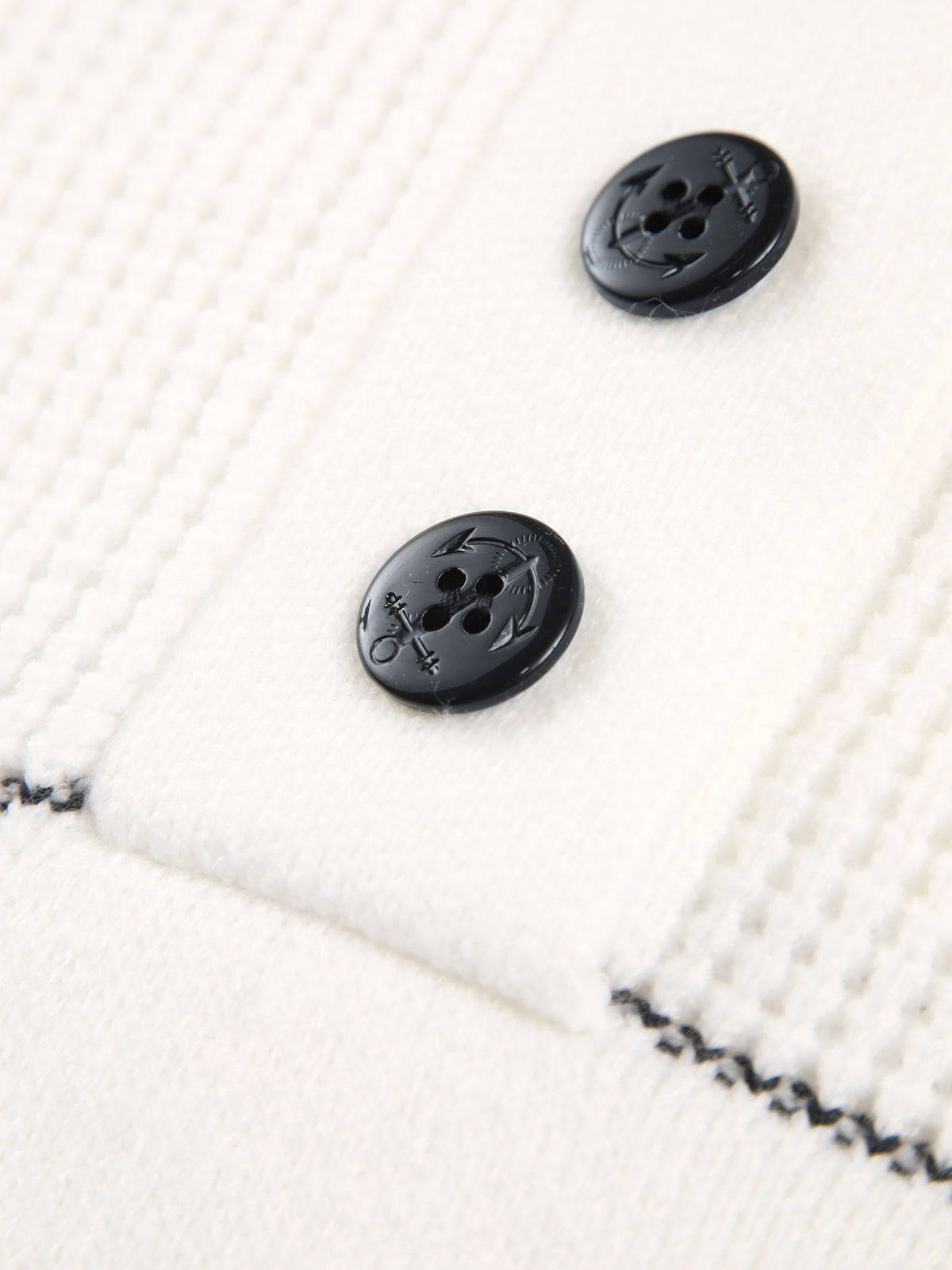 Pull Femme | Col Boutonné et Rayures Discrètes | Parfait pour les journées fraîches ou un look casual chic