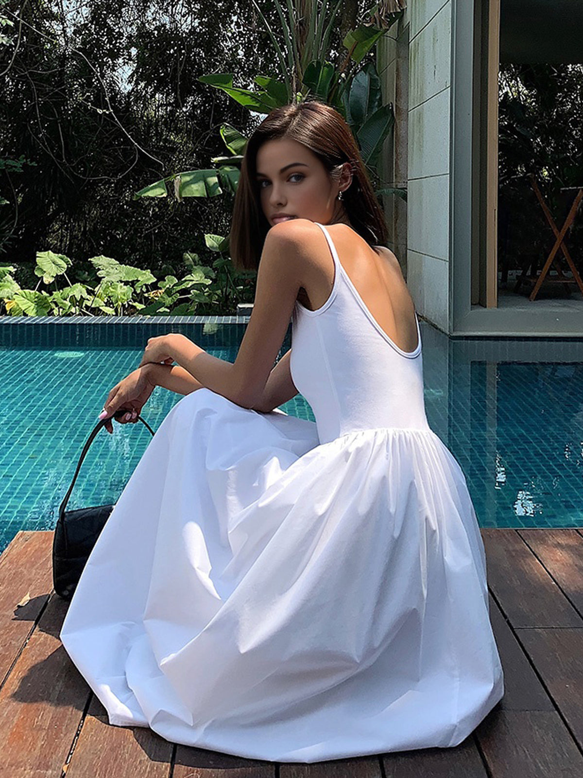 Robe Midi | Dentelle Overlay | Tissu Satiné | Parfaite pour soirées et cocktails