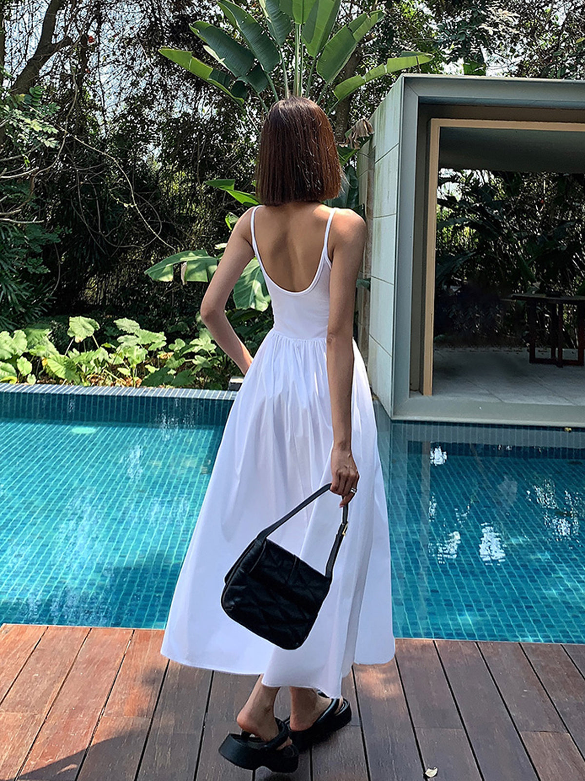 Robe Midi | Dentelle Overlay | Tissu Satiné | Parfaite pour soirées et cocktails