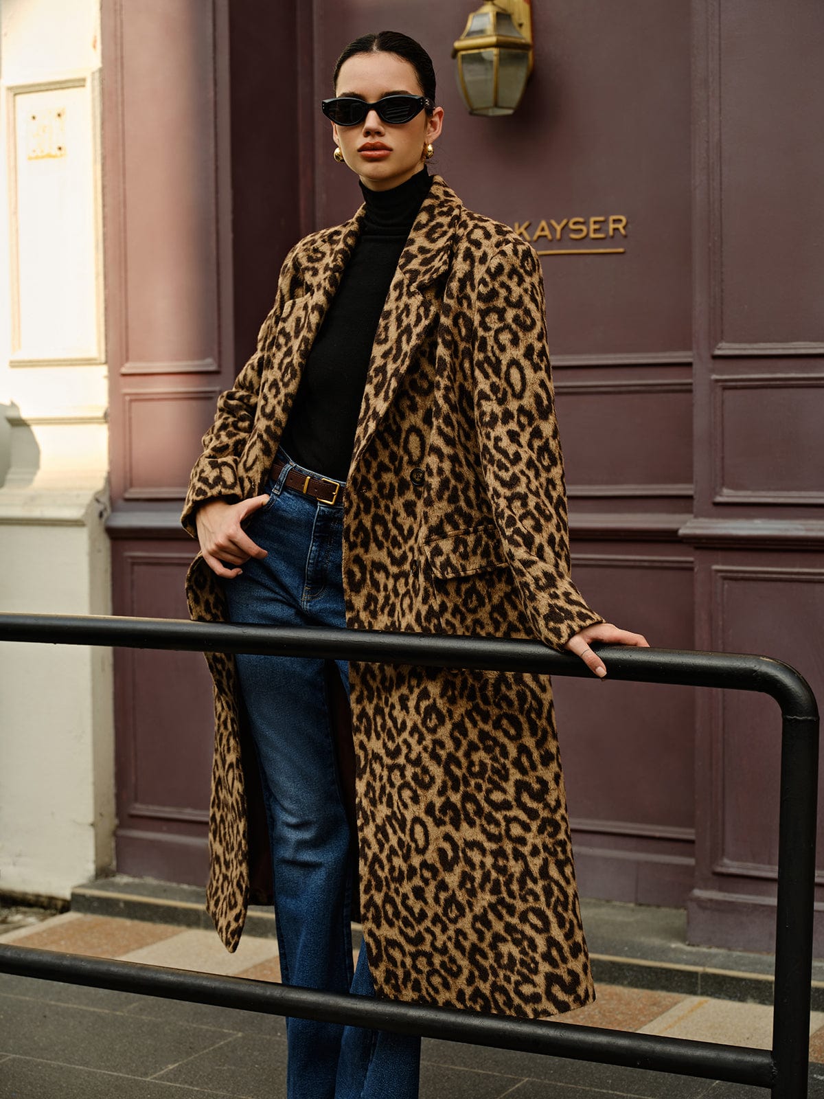 Manteau Léopard Femme | Long & Élégant | Look Audacieux pour l’Hiver ou Sortie Urbaine