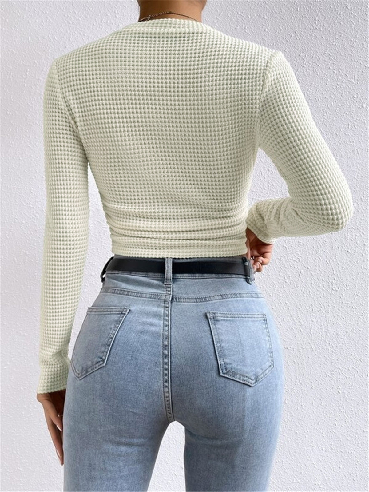 Haut gaufré | Manches longues | Coupe ajustée | Parfait pour look urbain ou casual