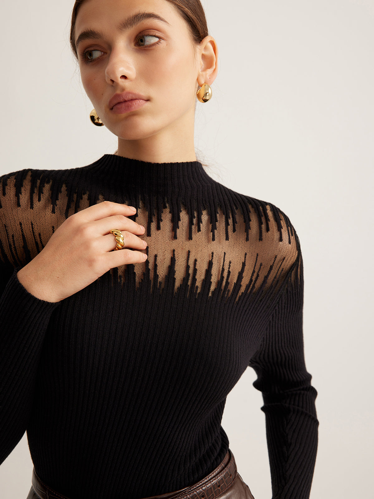 Pull Femme | Détail Transparent | Col Montant | Parfait pour un look élégant d’automne ou de soirée