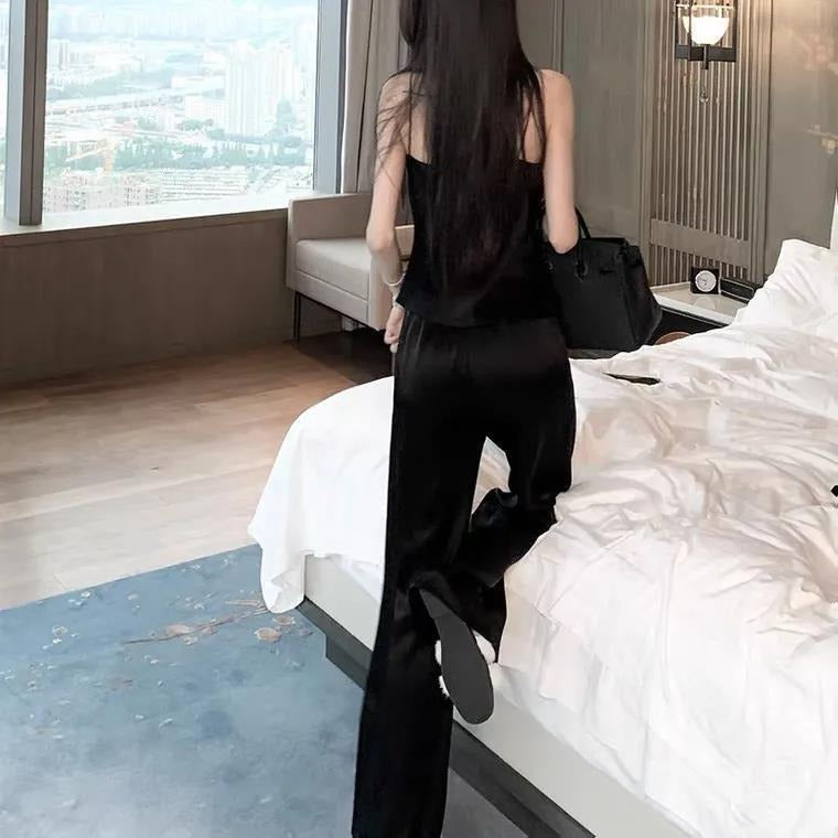 Pantalon Large Satiné | Fluide et Élégant | Idéal pour Dîners Chic ou Looks Urbains Raffinés