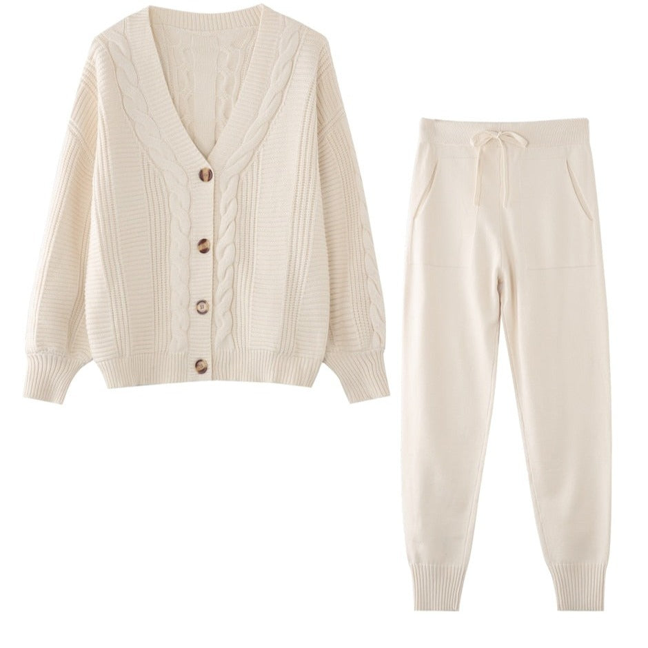 Ensemble Maille Femme | Cardigan Boutonné & Pantalon Confort | Look Cocooning et Élégant | Idéal pour l’automne ou la maison