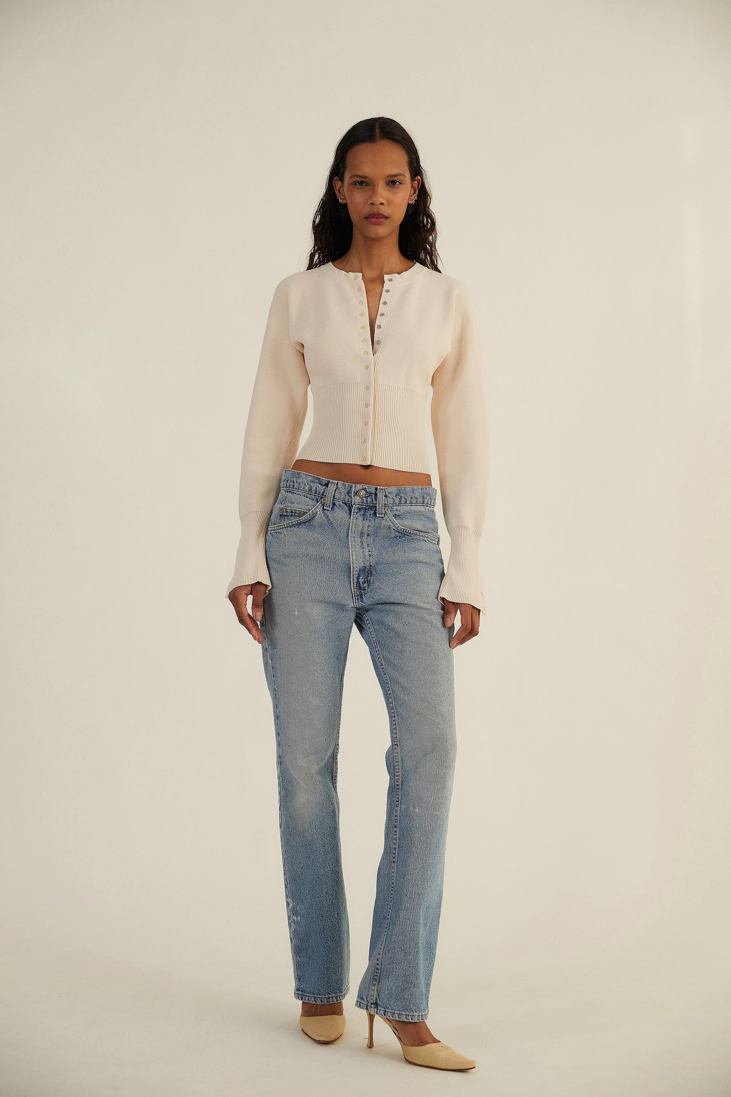 Cardigan ajusté | Taille marquée et boutons élégants | Pour les looks modernes et raffinés