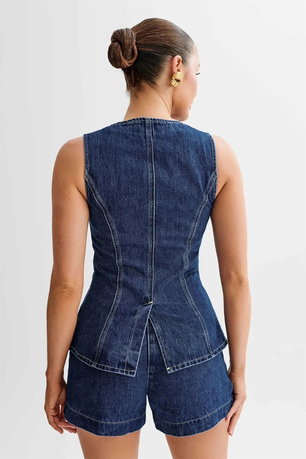 Ensemble Femme | Haut Cintré et Short en Denim | Idéal pour l’été et les looks urbains modernes