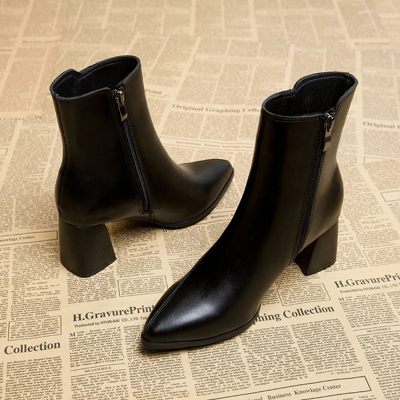 Bottines noires | Bout pointu élégant | Talon bloc confortable | Idéales pour le travail ou la ville