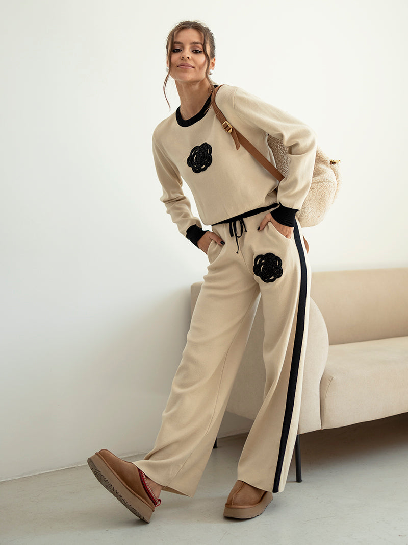Ensemble Femme | Broderie Élégante & Confort Tricot | Parfait pour Détente ou Sortie Casual