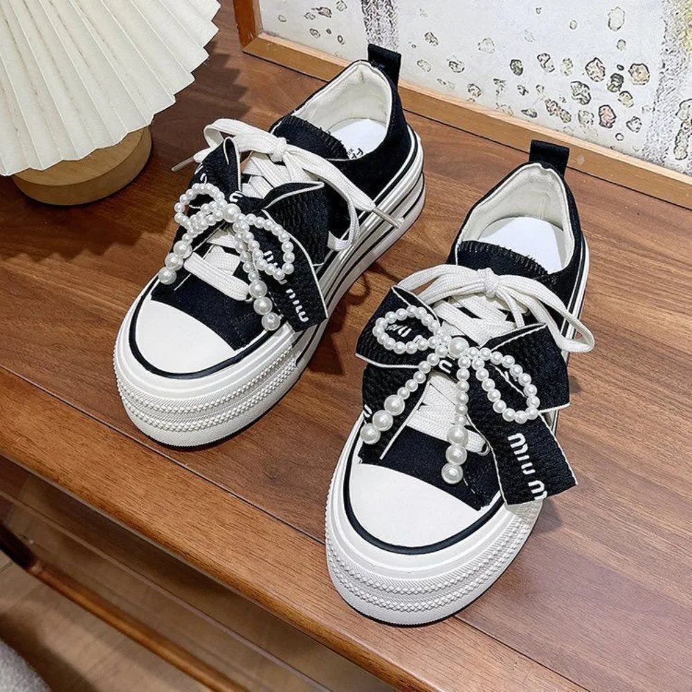 Sneakers Plateformes | Détail Perles & Nœud | Style Original et Féminin | Idéales pour un Look Tendance