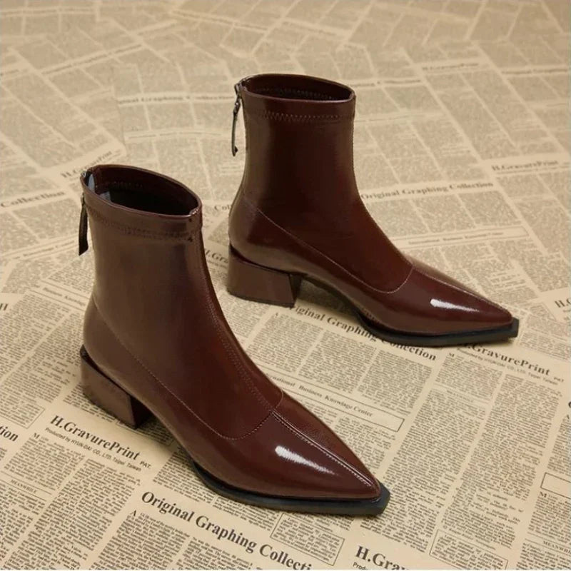 Bottines Pointues | Cuir Verni Brillant | Élégance Urbaine | Sorties Citadines