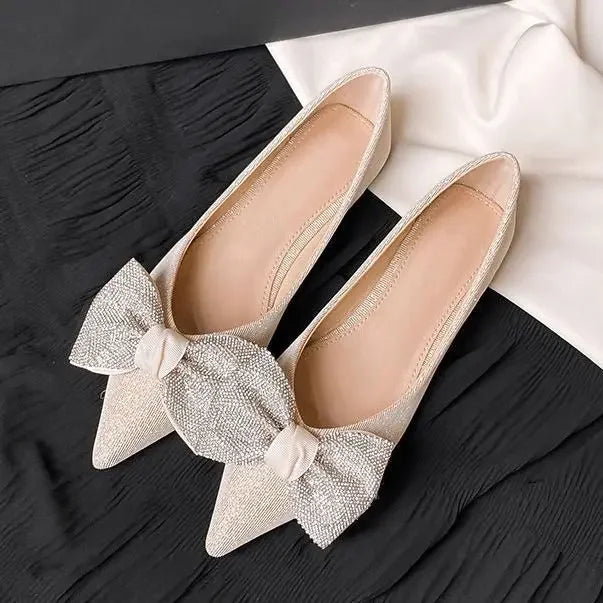 Ballerines Élégantes | Bout Pointu | Détail Nœud Scintillant | Parfaites pour Soirées et Cérémonies