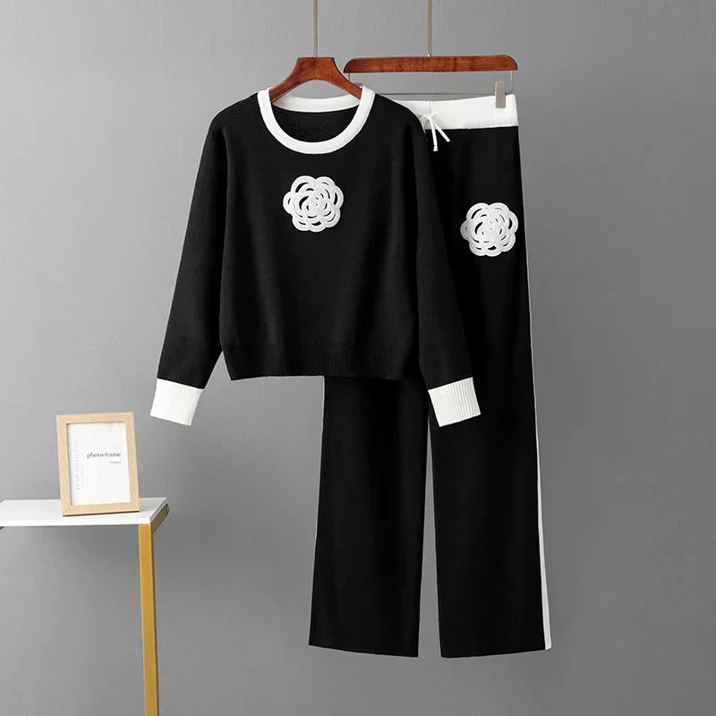 Ensemble Femme | Broderie Élégante & Confort Tricot | Parfait pour Détente ou Sortie Casual