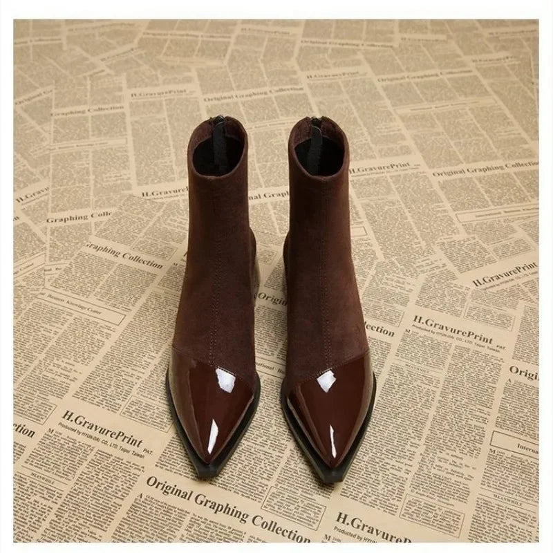 Bottines femme | Bout pointu verni | Talon bas | Idéal look automnal ou élégant au quotidien