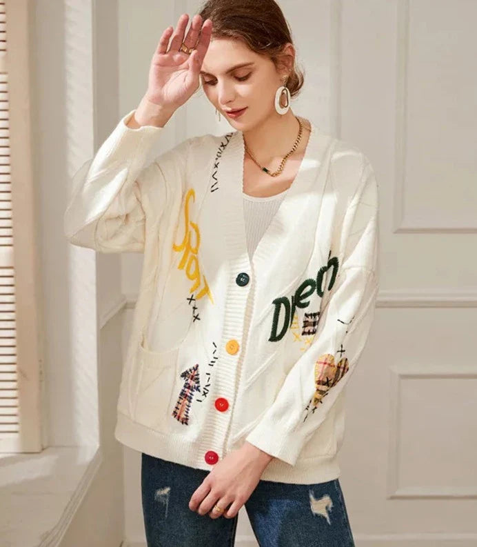 Cardigan Oversize | Brodé et Original | Idéal pour un look casual créatif et confortable