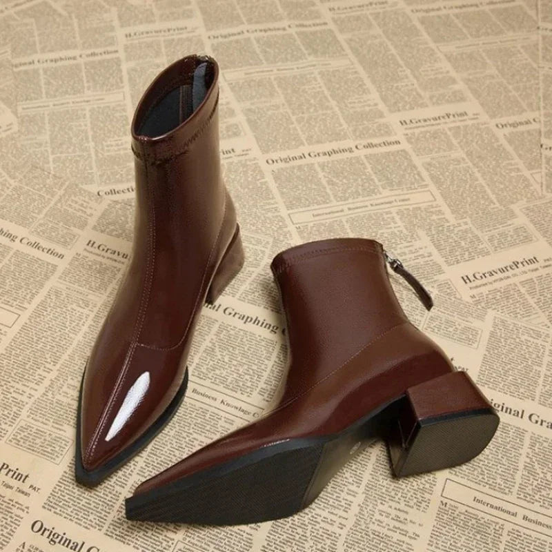 Bottines Pointues | Cuir Verni Brillant | Élégance Urbaine | Sorties Citadines
