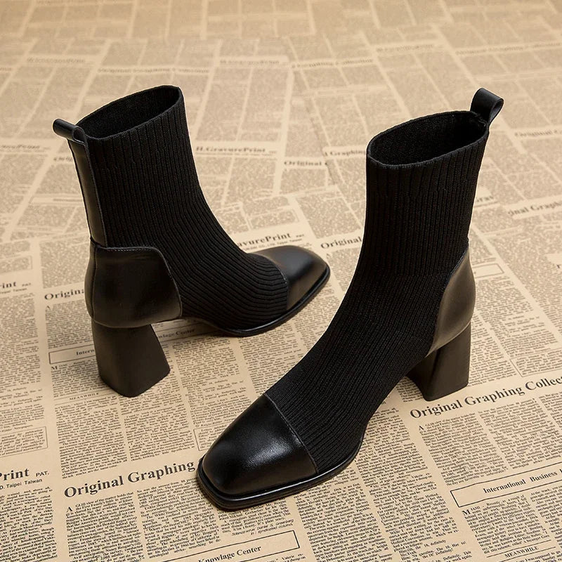 Bottines Élégantes | Bracelet Perlé et Talon Bloc | Idéales pour un look chic et féminin