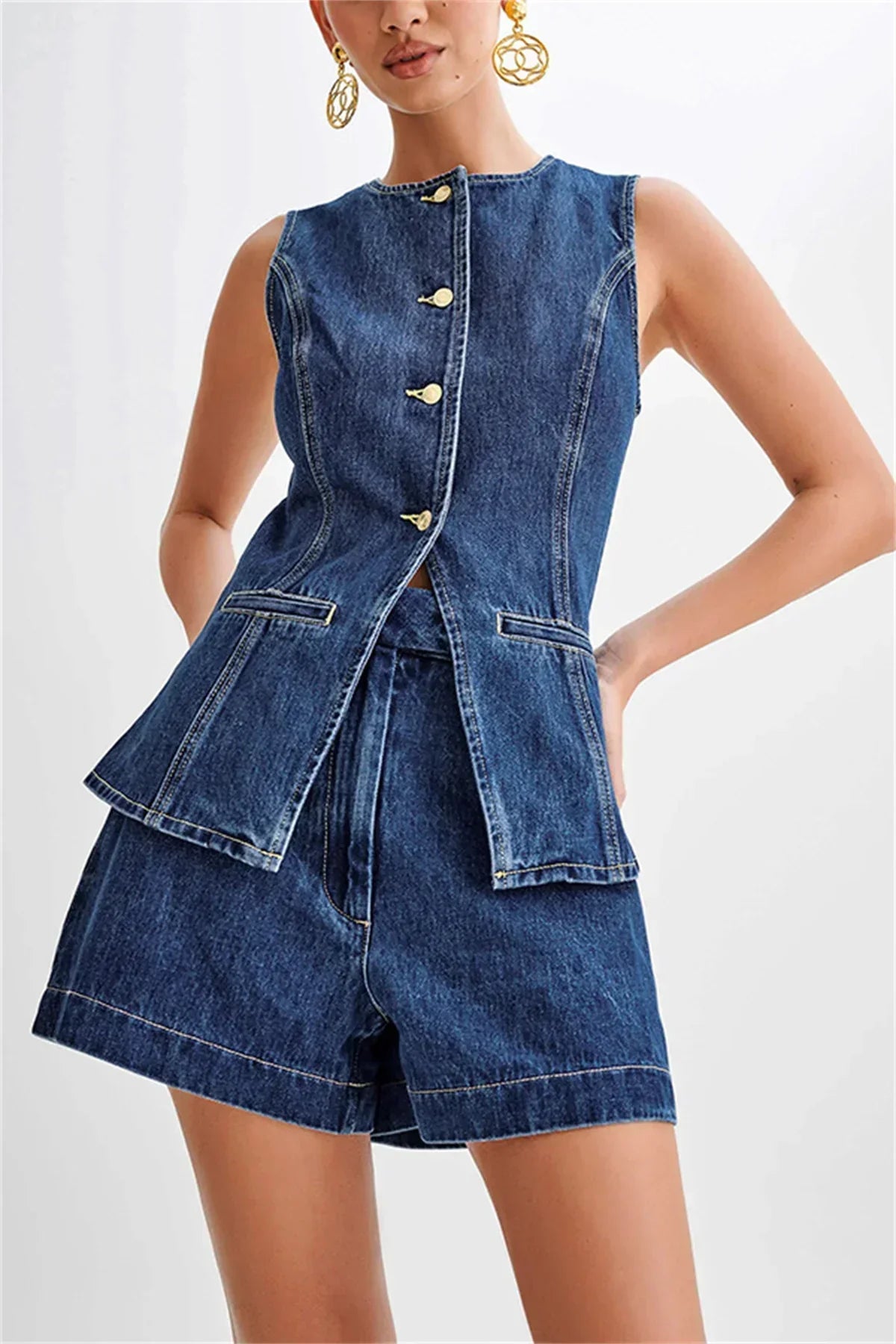 Ensemble Femme | Haut Cintré et Short en Denim | Idéal pour l’été et les looks urbains modernes