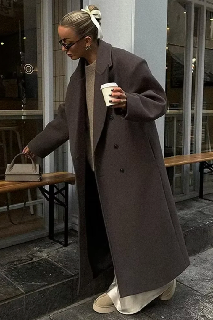 Manteau Long Élégant | Coupe Droite et Minimaliste | Parfait pour l’Automne et les Looks de Bureau
