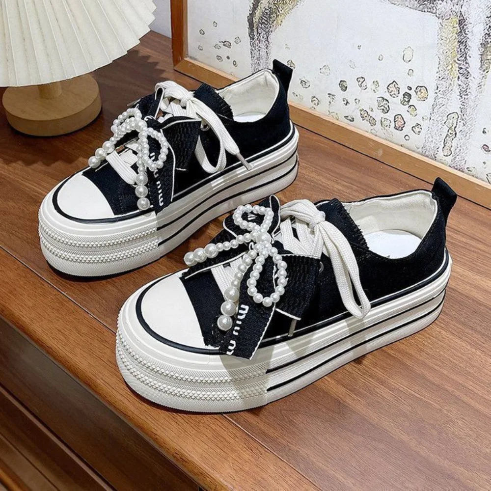 Sneakers Plateformes | Détail Perles & Nœud | Style Original et Féminin | Idéales pour un Look Tendance