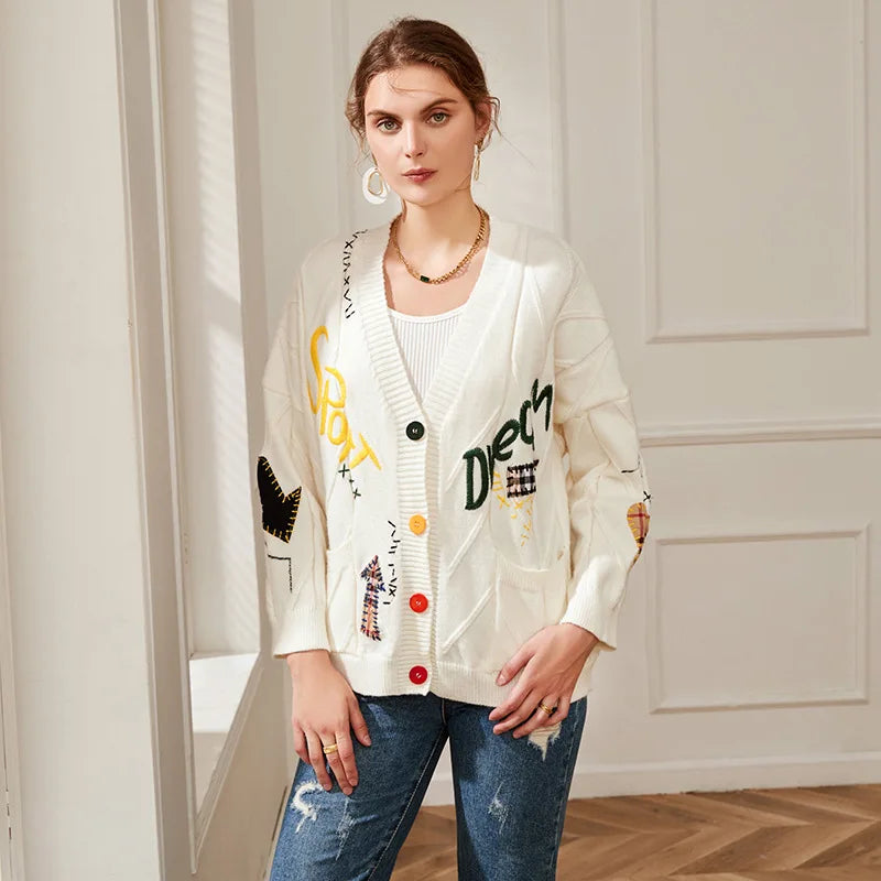 Cardigan Oversize | Brodé et Original | Idéal pour un look casual créatif et confortable