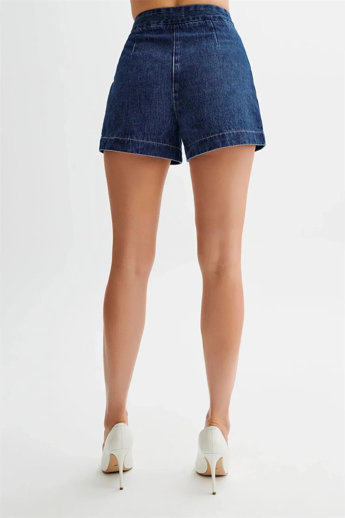 Ensemble Femme | Haut Cintré et Short en Denim | Idéal pour l’été et les looks urbains modernes
