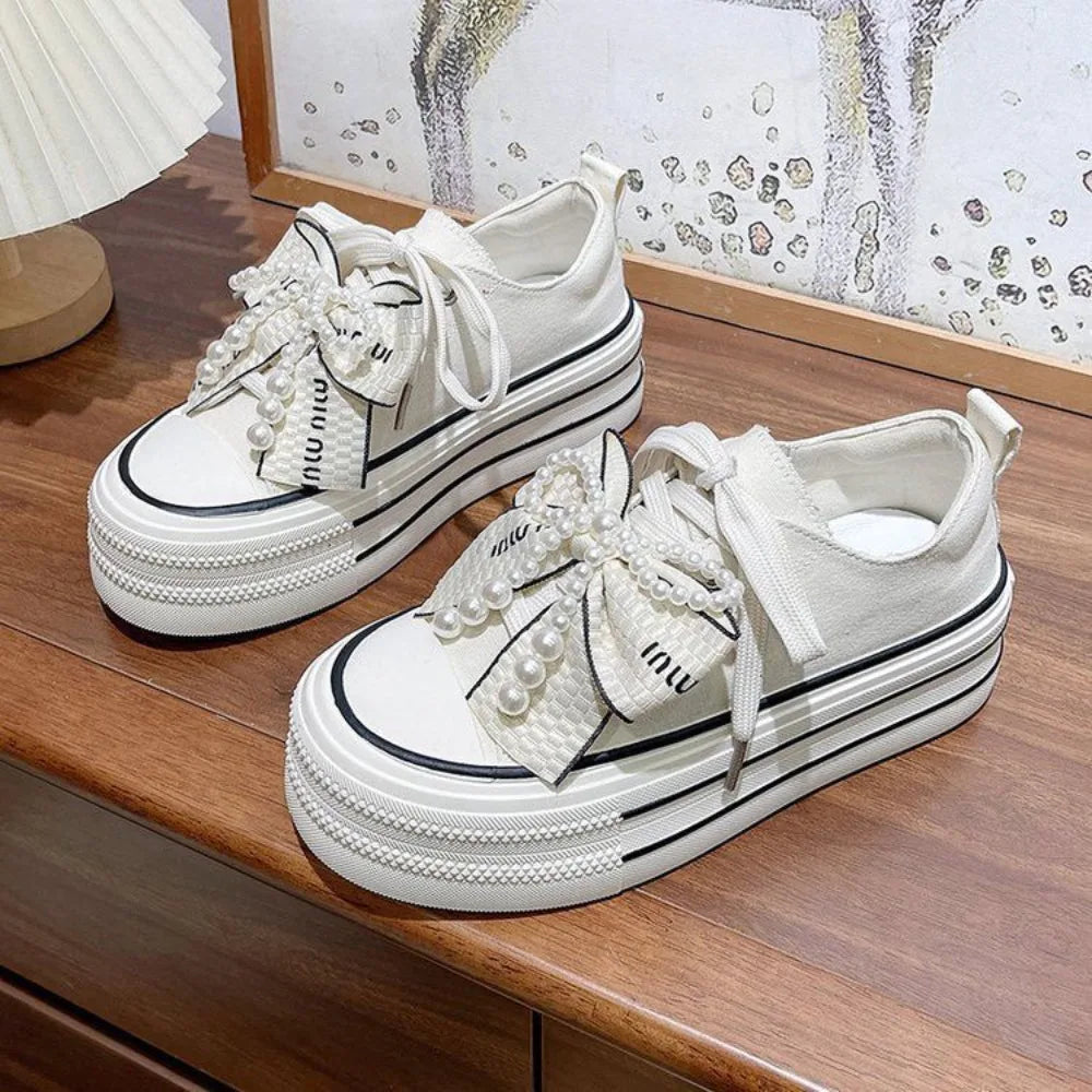 Sneakers Plateformes | Détail Perles & Nœud | Style Original et Féminin | Idéales pour un Look Tendance
