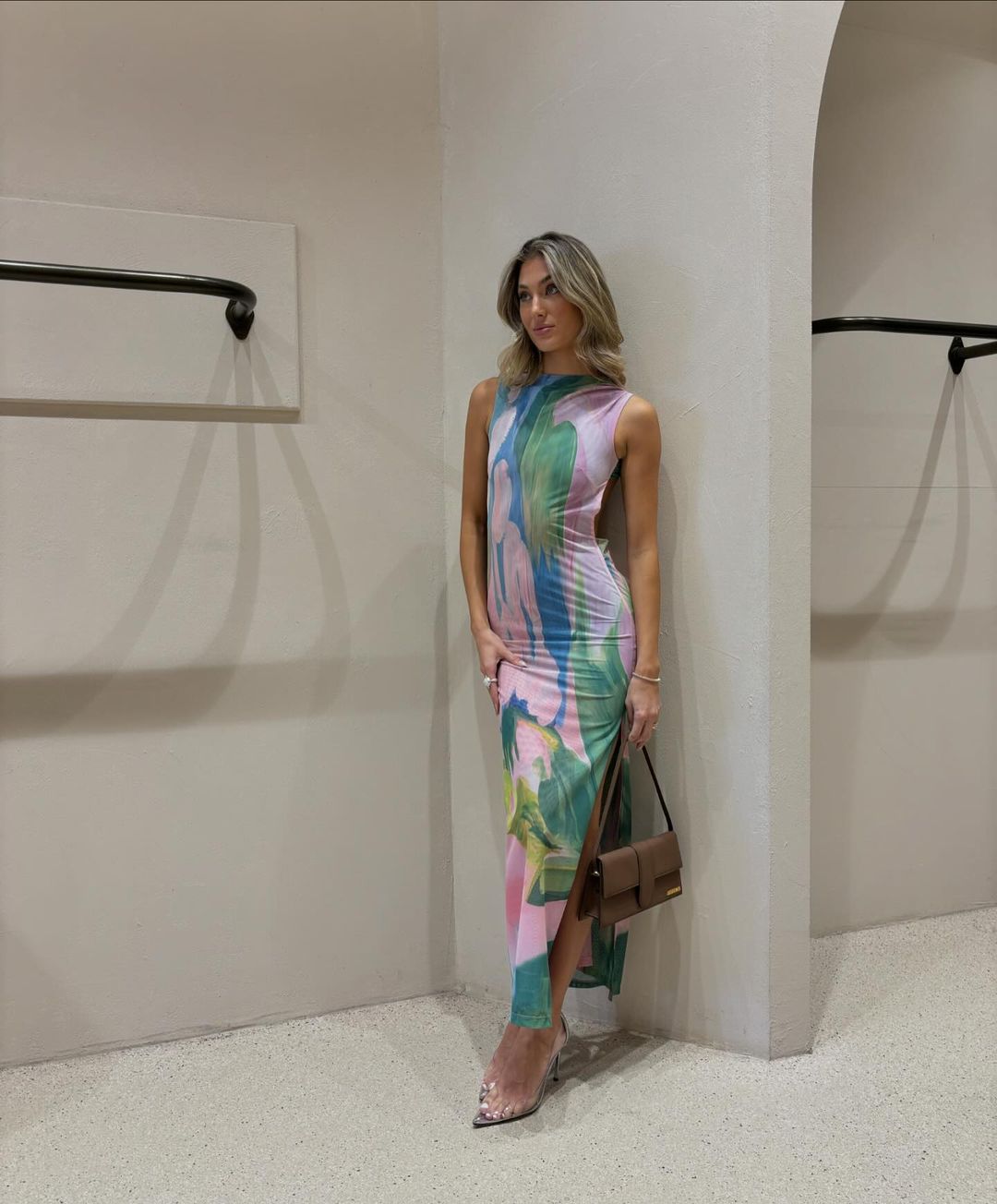 Robe Midi | Imprimé Artistique | Fente Latérale | Idéale pour soirées d’été