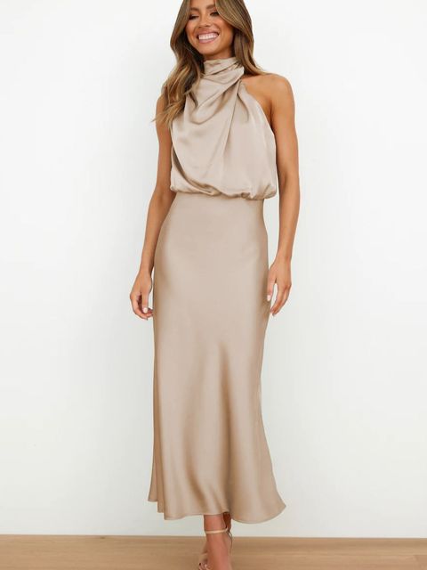 Robe Longue Satinée Noire | Élégance Intemporelle | Fluide et Confortable