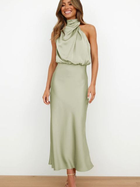 Robe Longue Satinée Noire | Élégance Intemporelle | Fluide et Confortable