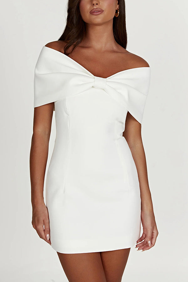 Robe de Soirée | Coupe Courte Élégante | Détail Nœud Bardot | Idéale pour Cocktail ou Événement Raffiné