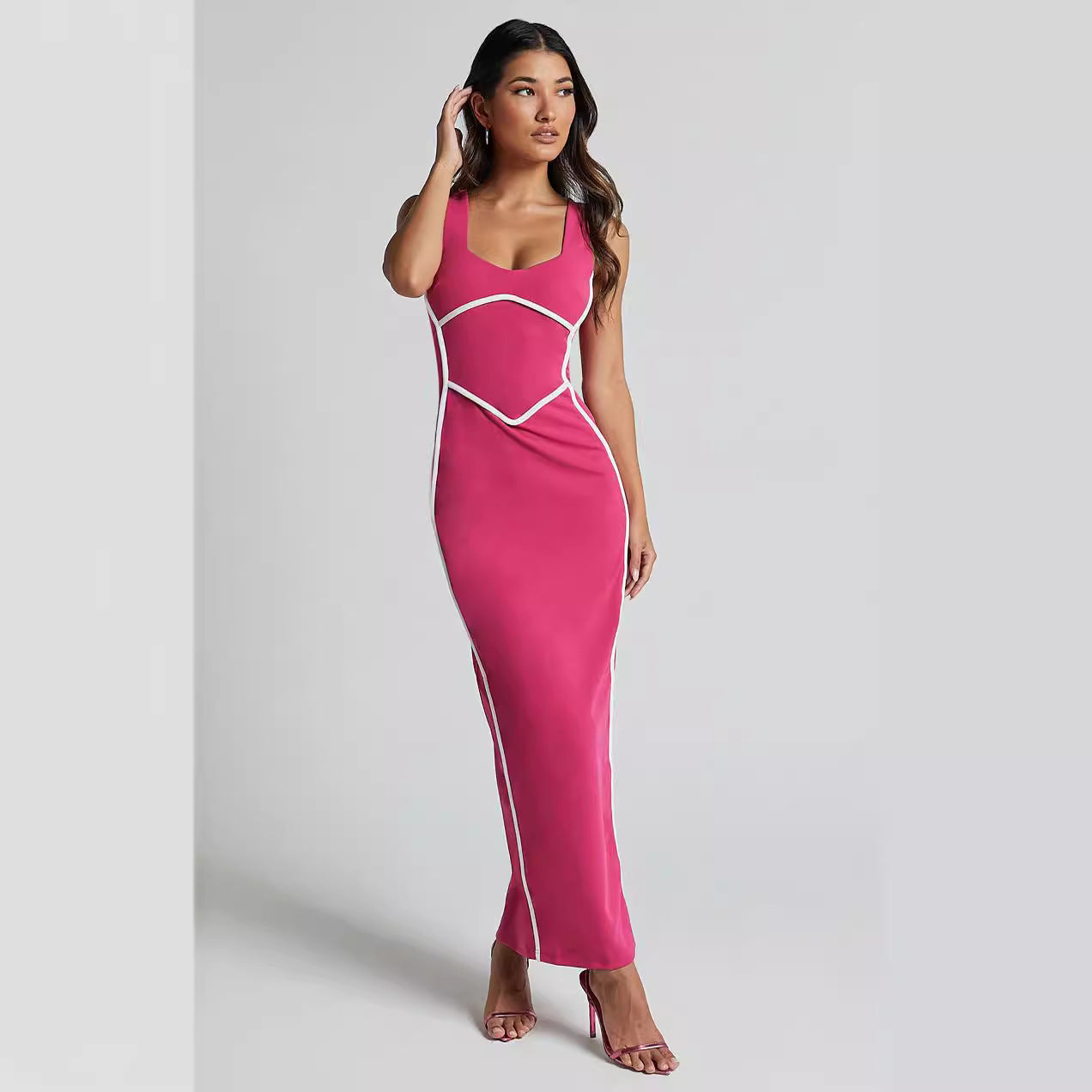 Robe Longue Élégante | Sculptante et Moderne | Parfaite pour les Dîners Formels et Événements Chic