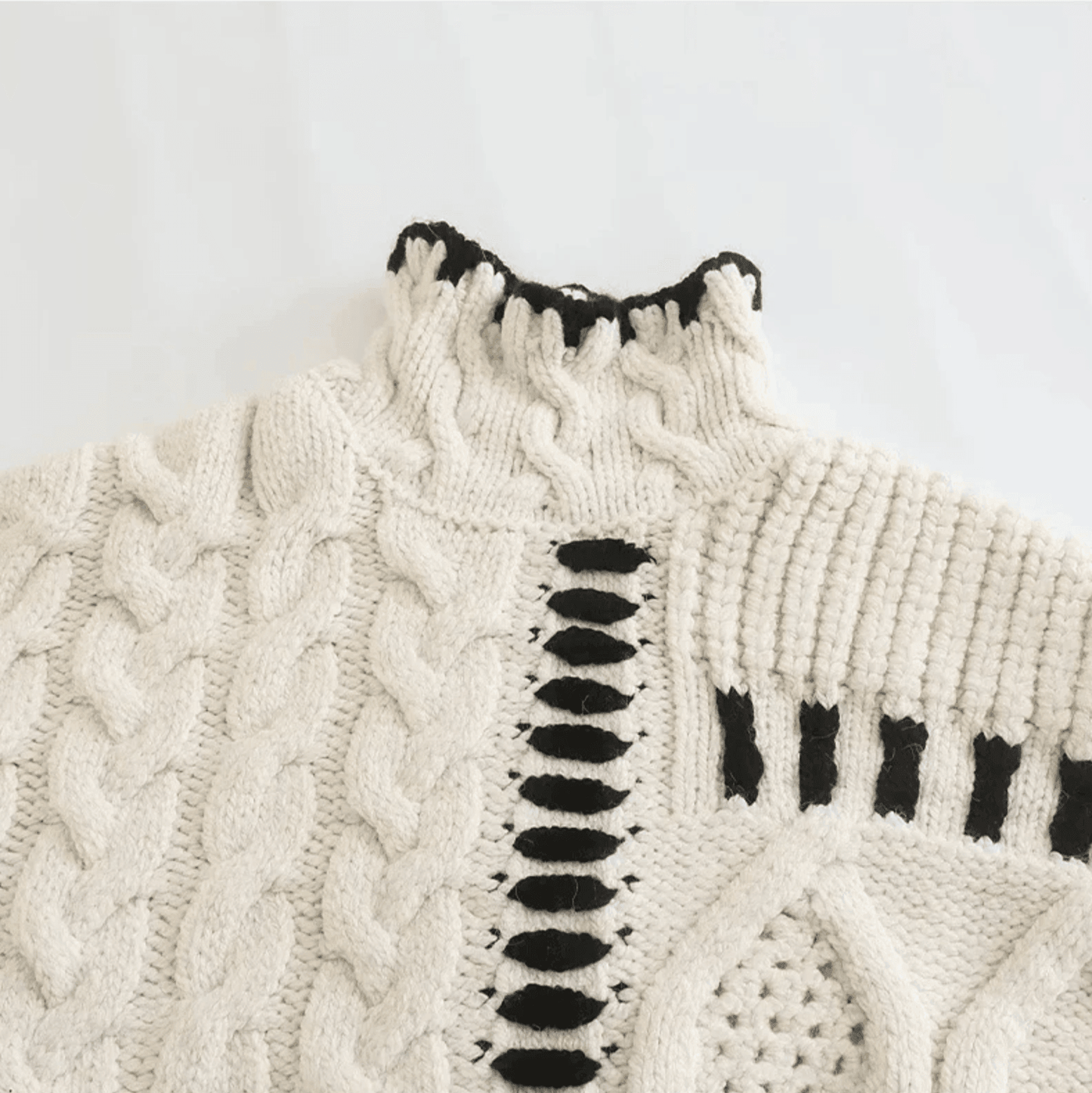 Pull Hiver | Motif Torsadé et Détails Contrastés | Idéal pour un look texturé et moderne